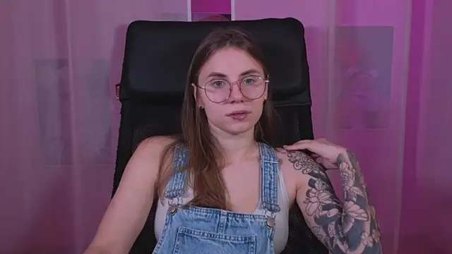  AnnaStark  online show from 03-15-25, 08:32