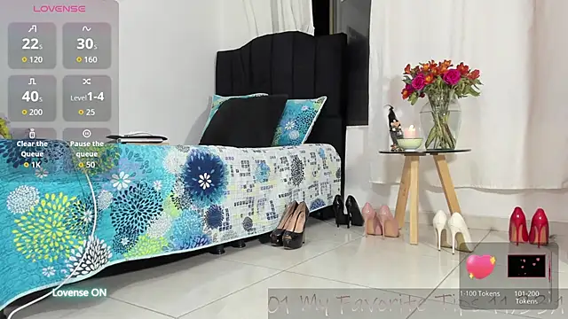 Snapshot of emely_garcia chatting on 07-22-26, 01:18 emely garcia online show from 07-22-26, 01:18