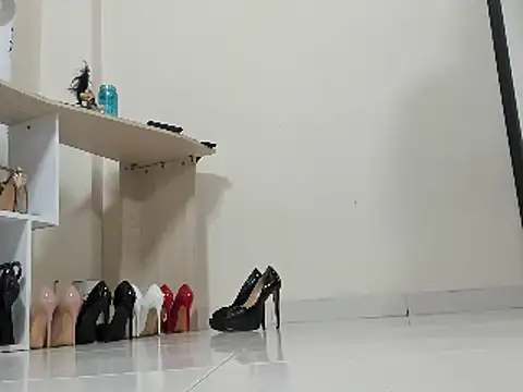 Snapshot of emely_garcia chatting on 01-28-25, 11:28 emely garcia online show from 01-28-25, 11:28