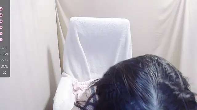 AkinLocal online show from 10-31-25, 02:24