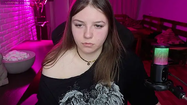 Snapshot of XNirvanaX chatting on 05-06-26, 02:26 XNirvanaX online show from 05-06-26, 02:26