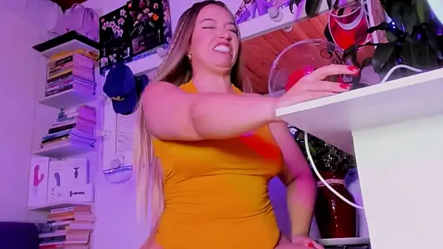  asscutebig  online show from 03-08-26, 04:49