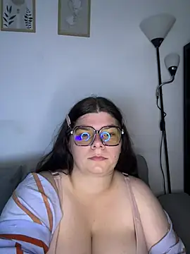 Snapshot of anasexee75 chatting on 05-29-26, 08:04 anasexee75 online show from 05-29-26, 08:04