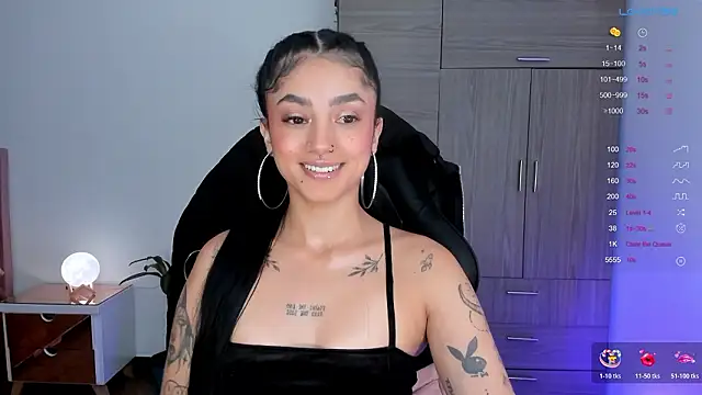 Snapshot of Lizzie_corner_v chatting on 02-02-26, 11:04 Lizzie corner v online show from 02-02-26, 11:04