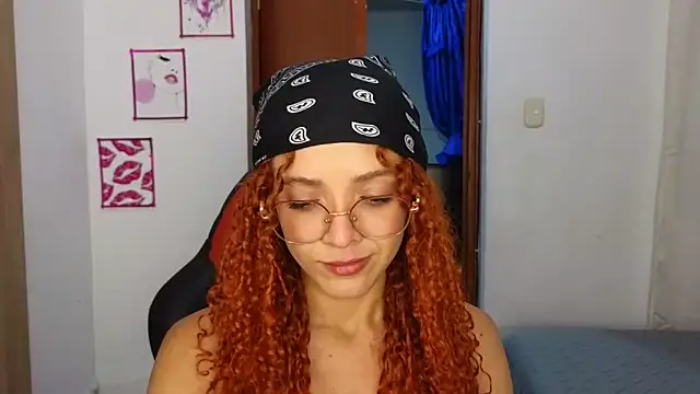 SexyLeilaa online show from 10-25-25, 01:49