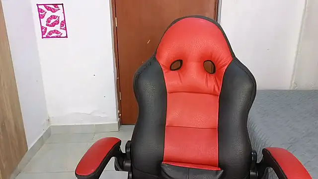 SexyLeilaa online show from 11-06-25, 12:47