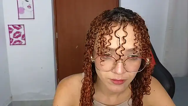 SexyLeilaa online show from 10-29-25, 01:26