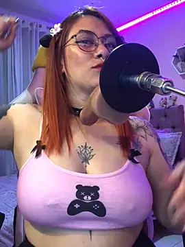 Snapshot of Luna_Paris_ chatting on 01-24-25, 10:41 Luna Paris online show from 01-24-25, 10:41