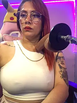 Snapshot of Luna_Paris_ chatting on 02-25-25, 03:31 Luna Paris online show from 02-25-25, 03:31