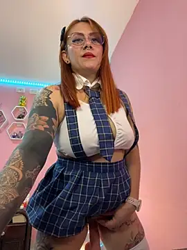 Snapshot of Luna_Paris_ chatting on 09-20-25, 11:21 Luna Paris online show from 09-20-25, 11:21