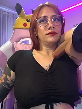 Snapshot of Luna_Paris_ chatting on 03-03-25, 01:56 Luna Paris online show from 03-03-25, 01:56