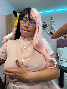 Luna Paris  online show from 11-10-25, 02:00