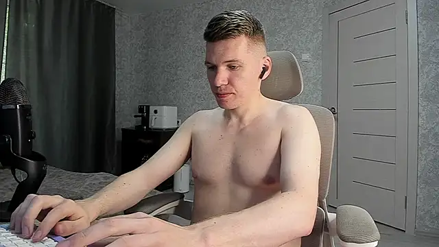 Snapshot of Bananas_dick chatting on 07-15-26, 09:05 Bananas dick online show from 07-15-26, 09:05