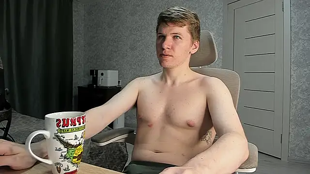 Snapshot of Bananas_dick chatting on 06-21-26, 05:19 Bananas dick online show from 06-21-26, 05:19