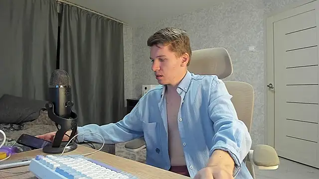 Bananas dick online show from 09-21-25, 02:28