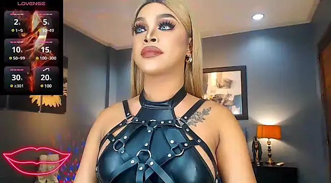 BitchyTYRA online show from 03-12-25, 12:09