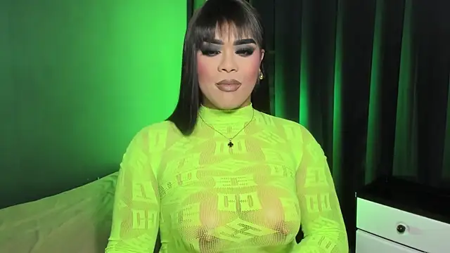 Snapshot of VictoriaEliz chatting on 01-08-26, 04:02 VictoriaEliz online show from 01-08-26, 04:02