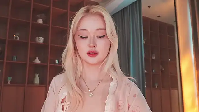 hyun chia online show from 04-08-26, 02:57