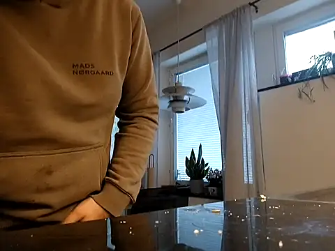 Snapshot of Horny_Sweden2022 chatting on 10-13-25, 02:40 Horny Sweden2022 online show from 10-13-25, 02:40