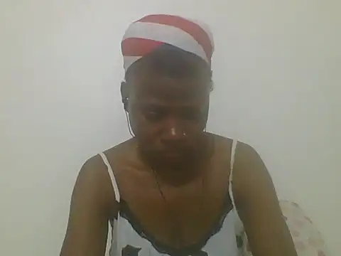 Snapshot of Sweetbaby004 chatting on 09-13-25, 07:14 Sweetbaby004 online show from 09-13-25, 07:14