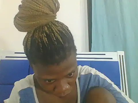 Snapshot of Sweetbaby004 chatting on 09-09-25, 04:38 Sweetbaby004 online show from 09-09-25, 04:38