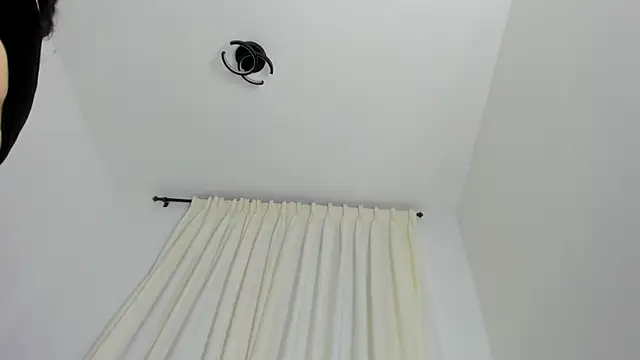 candyhotsquirt xx online show from 04-18-26, 11:16