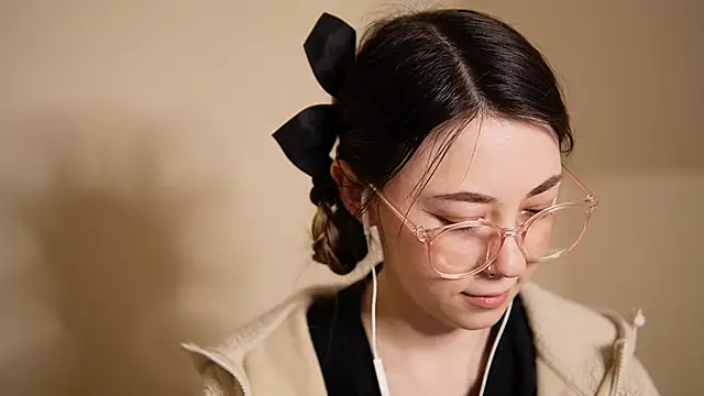 chibi moon  online show from 12-14-24, 10:39