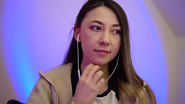 chibi moon  online show from 03-22-25, 09:21