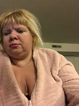 Snapshot of JemJensen30 chatting on 02-23-25, 08:28 JemJensen30 online show from 02-23-25, 08:28