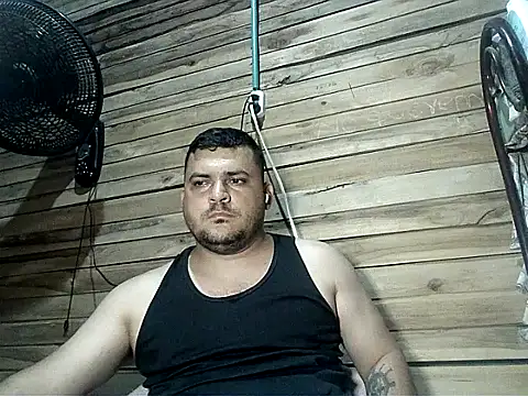 Snapshot of Arcangel_05 chatting on 04-13-26, 05:00 Arcangel 05 online show from 04-13-26, 05:00