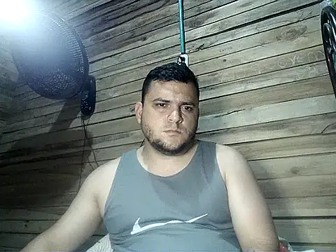 Snapshot of Arcangel_05 chatting on 04-29-26, 04:16 Arcangel 05 online show from 04-29-26, 04:16