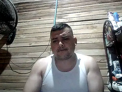 Snapshot of Arcangel_05 chatting on 03-31-26, 04:36 Arcangel 05 online show from 03-31-26, 04:36