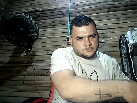 Arcangel 05 online show from 06-21-26, 11:54