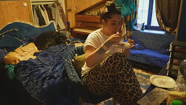 VanessaDoyle online show from 03-15-26, 04:47