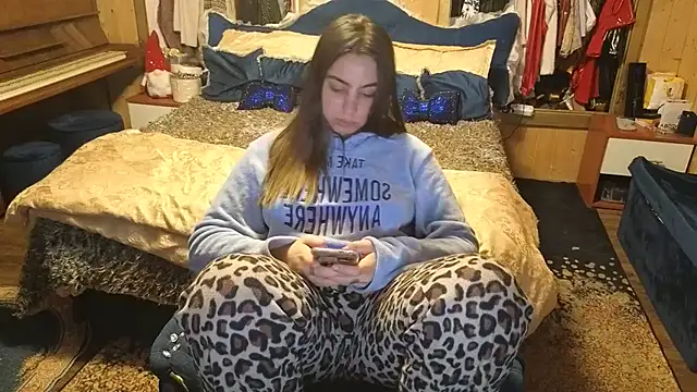 VanessaDoyle online show from 12-17-25, 03:39