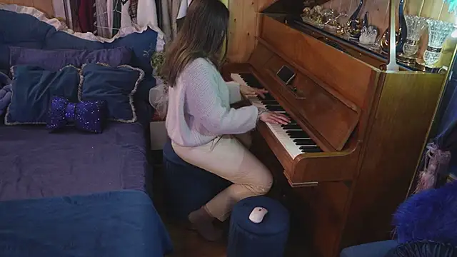 VanessaDoyle online show from 11-04-25, 04:22