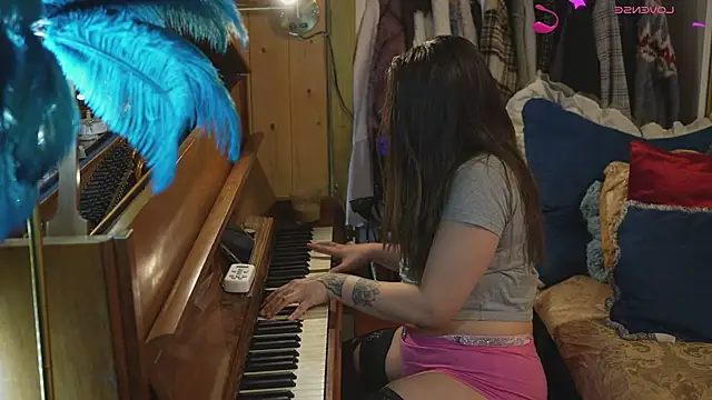 VanessaDoyle online show from 02-12-26, 06:07