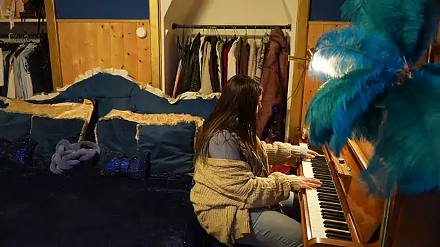 VanessaDoyle online show from 03-24-26, 04:51