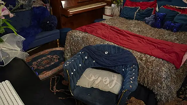 VanessaDoyle online show from 11-13-25, 07:51