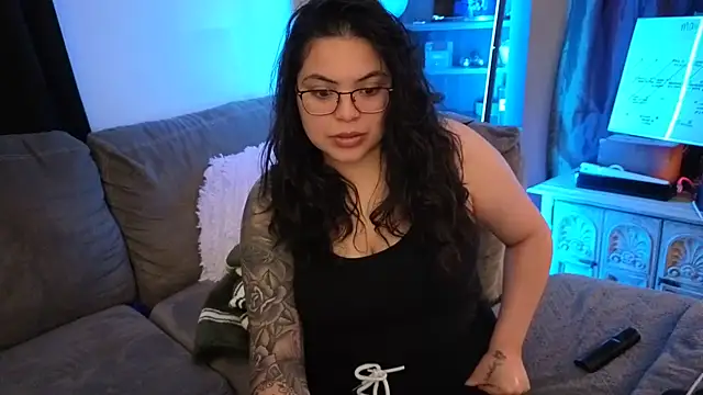 Snapshot of drizzypeach602 chatting on 05-20-26, 02:52 drizzypeach602 online show from 05-20-26, 02:52