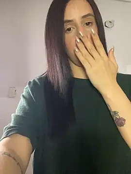 Snapshot of Amira_Milker chatting on 01-06-25, 02:58 Amira Milker online show from 01-06-25, 02:58