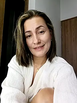 Snapshot of Verito_hot chatting on 03-14-25, 06:39 Verito hot online show from 03-14-25, 06:39