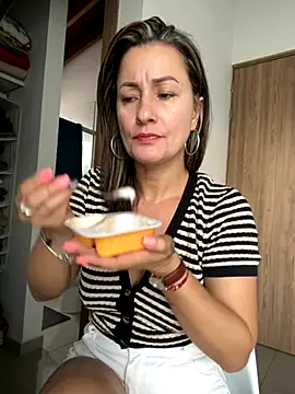 Verito hot online show from 11-25-25, 07:47