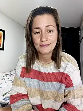 Snapshot of Verito_hot chatting on 12-24-24, 09:11 Verito hot online show from 12-24-24, 09:11