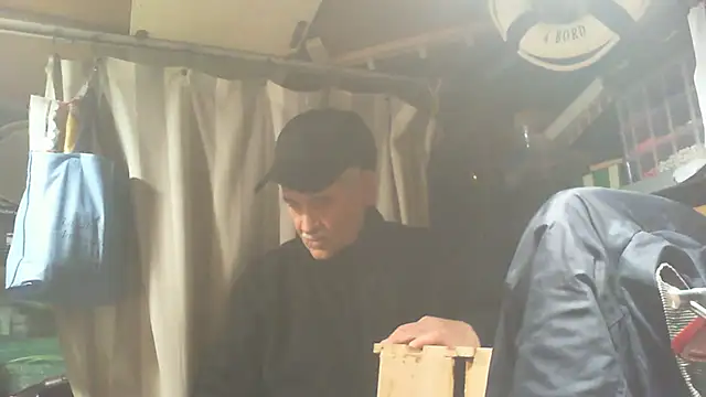 Snapshot of nonnomaturobisex chatting on 11-30-25, 11:33 nonnomaturobisex online show from 11-30-25, 11:33