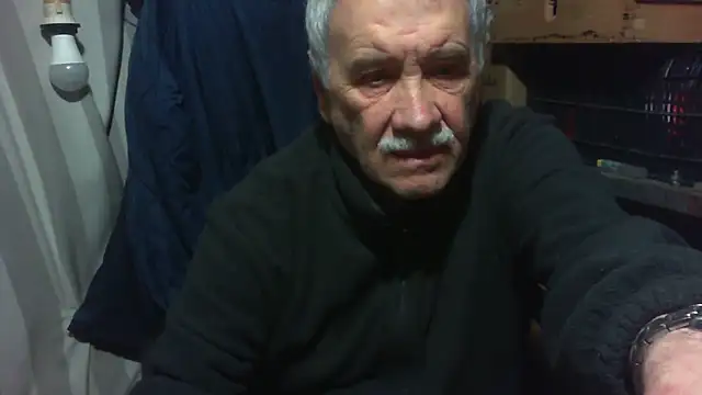 Snapshot of nonnomaturobisex chatting on 05-15-26, 07:06 nonnomaturobisex online show from 05-15-26, 07:06