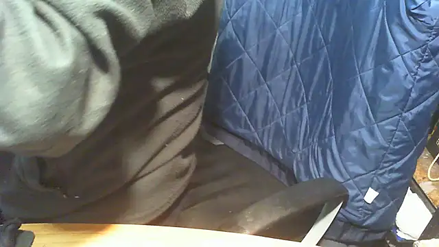 Snapshot of nonnomaturobisex chatting on 04-19-26, 02:07 nonnomaturobisex online show from 04-19-26, 02:07