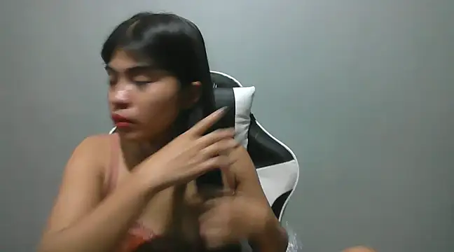 Miss unknown online show from 02-19-25, 04:23