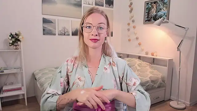 MissRightX online show from 09-17-25, 09:11