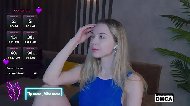 Snapshot of Holl1Would chatting on 02-26-25, 07:32 Holl1Would online show from 02-26-25, 07:32